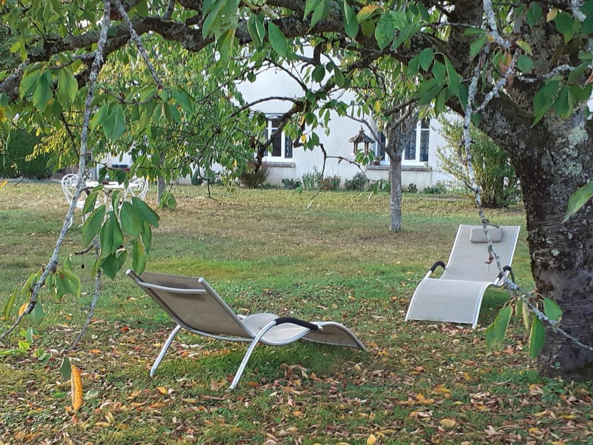 Les Trois Charmes Otel Chaucenne Dış mekan fotoğraf
